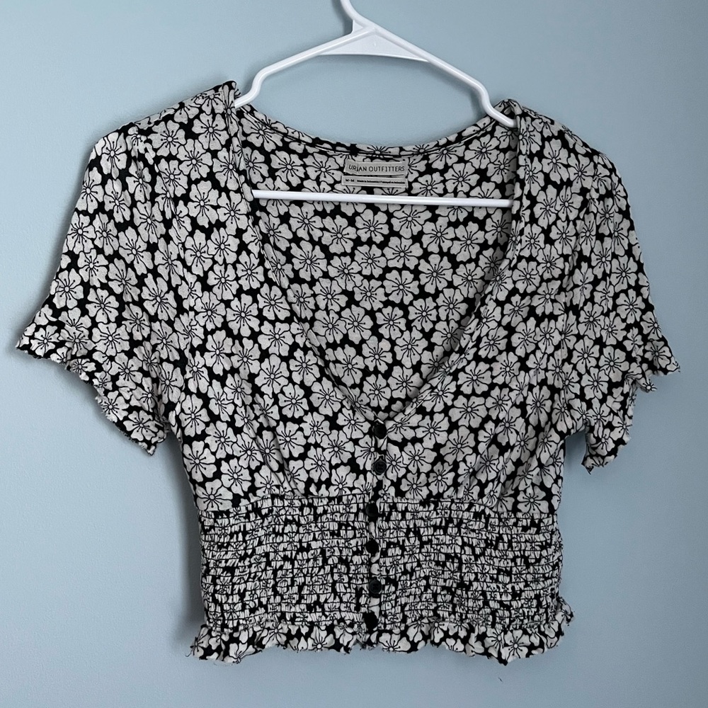 Urban Outfitters Floral Blouse Shirt Size: M